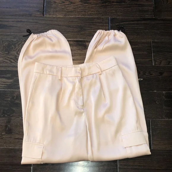 SUPERDOWN Rita cargo pants in champagne size medium new without tags - Picture 4 of 10
